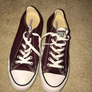 maroon converse
